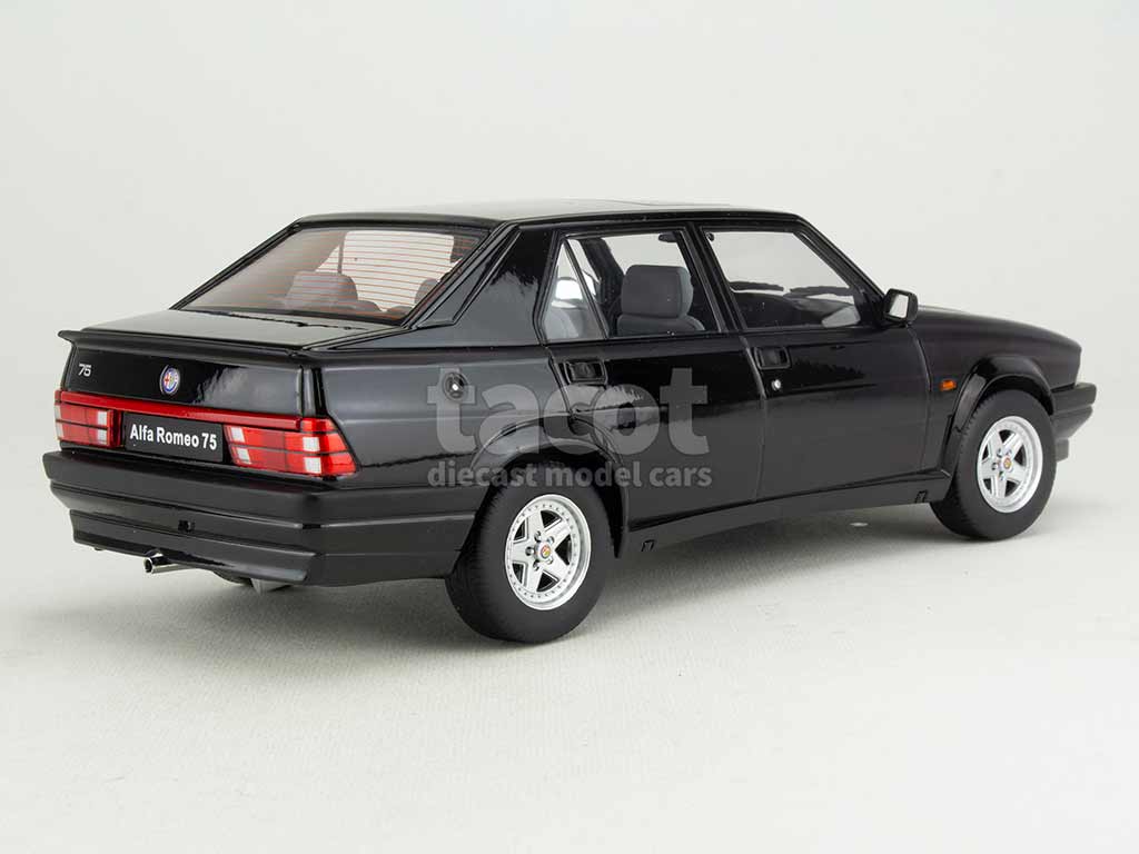 104298 Alfa Romeo 75 1988