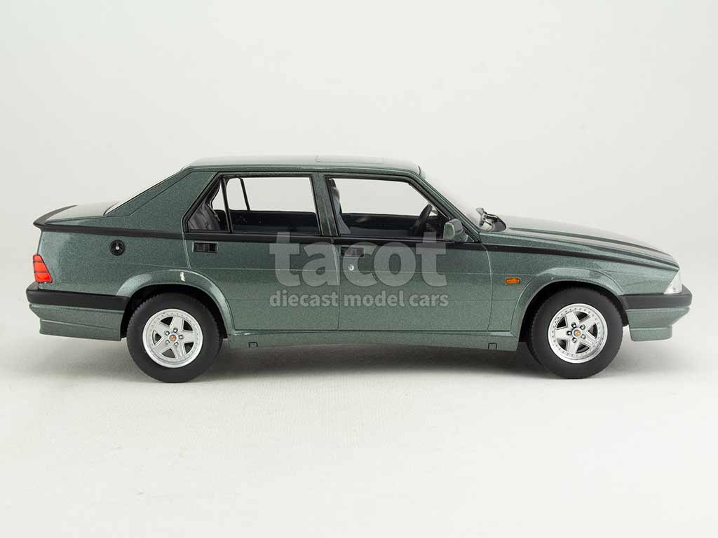 104301 Alfa Romeo 75 1988