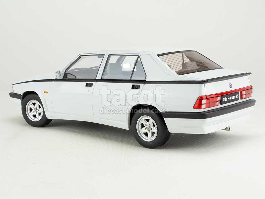 104302 Alfa Romeo 75 1988