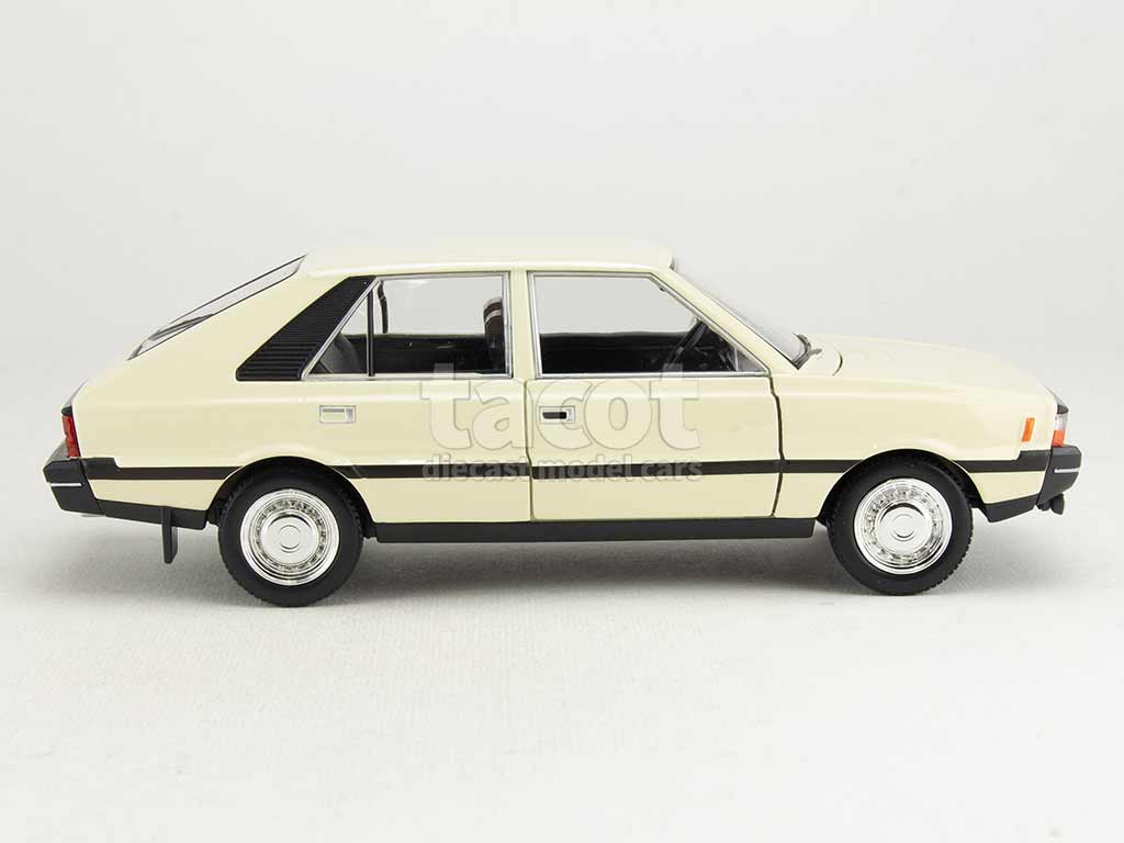 104306 Divers FSO Polonez 1500 MR 1978