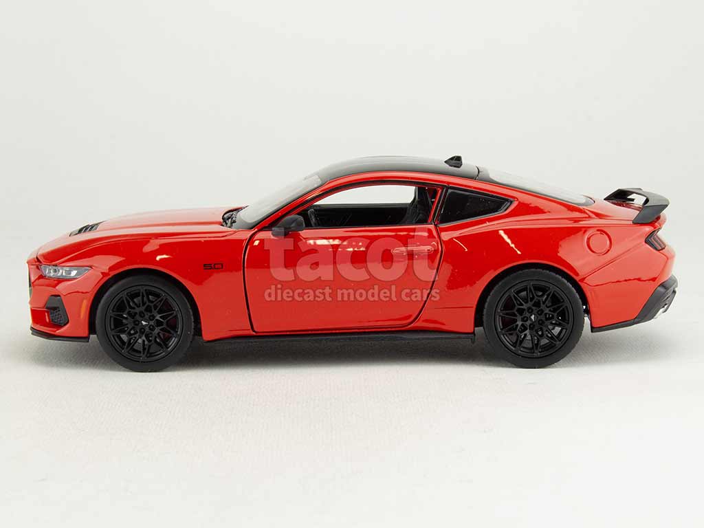 104309 Ford Mustang GT 2024