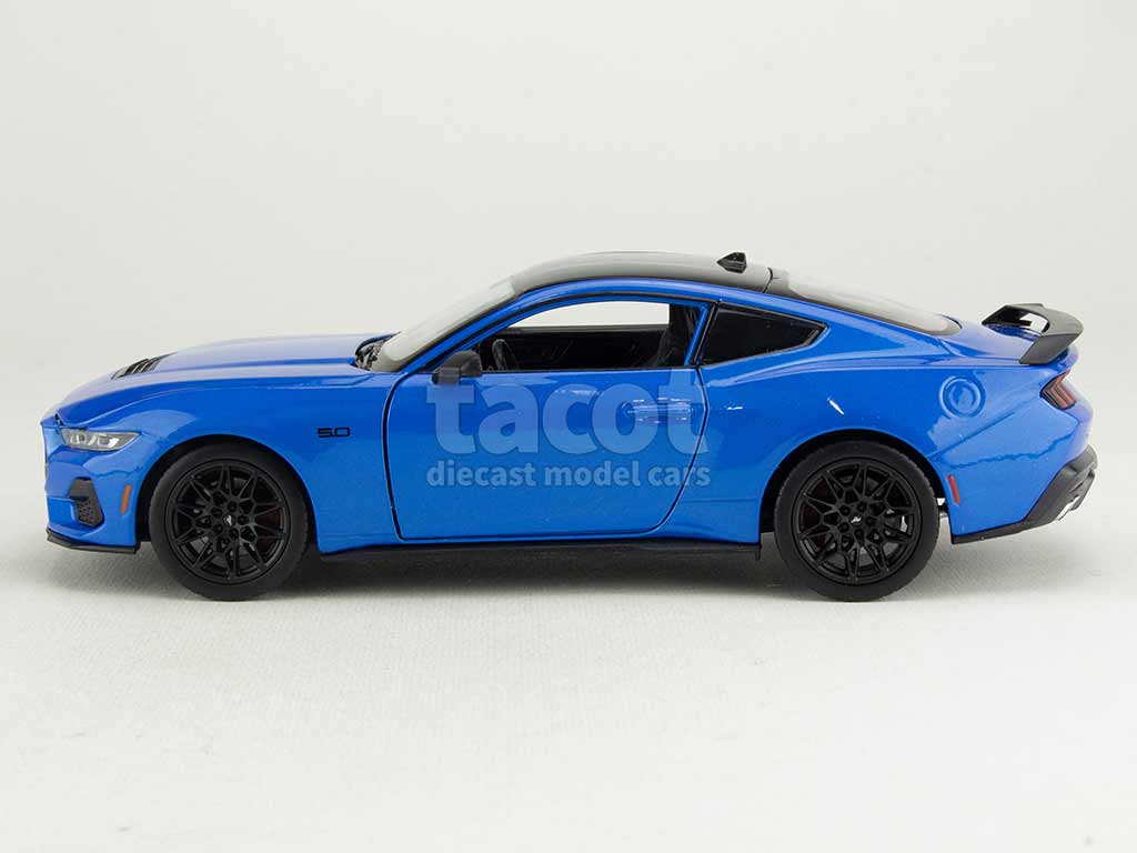 104310 Ford Mustang GT 2024