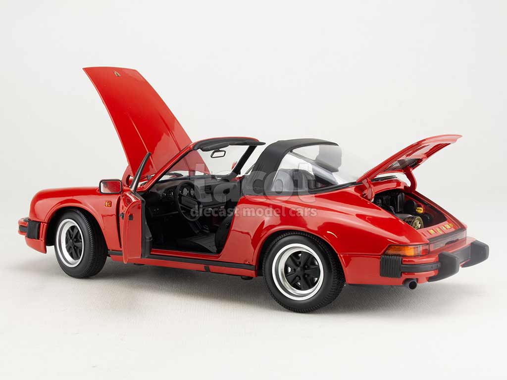 104321 Porsche 911 Carrera 3.2 Targa 1983