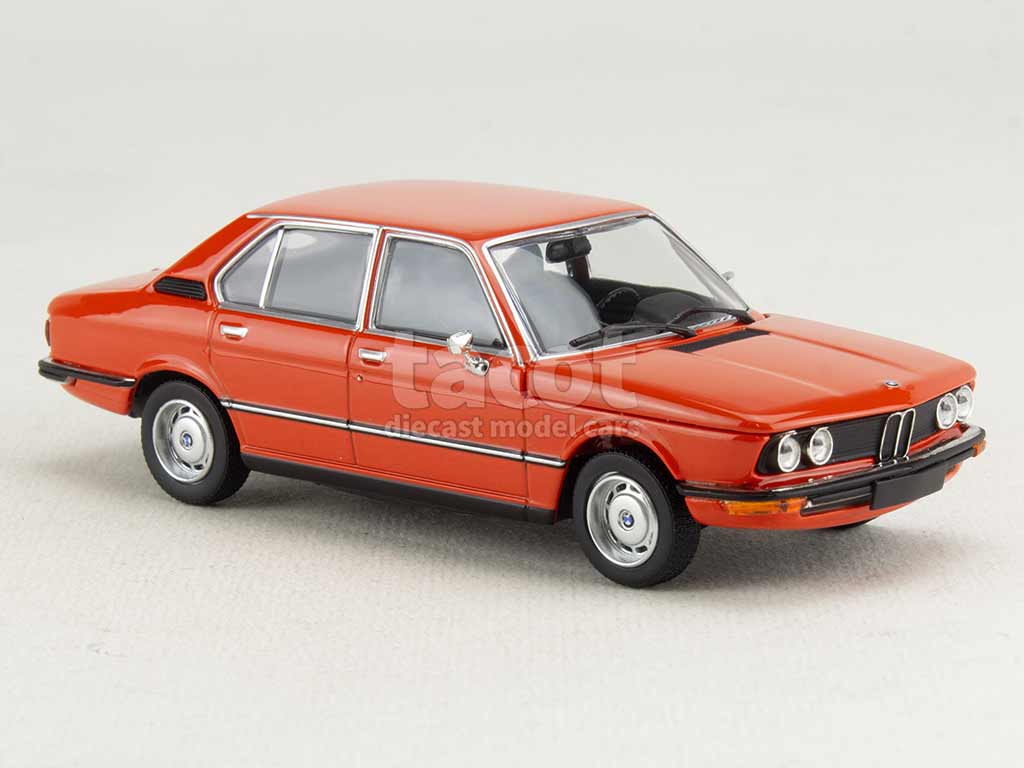 104326 BMW 520 1972