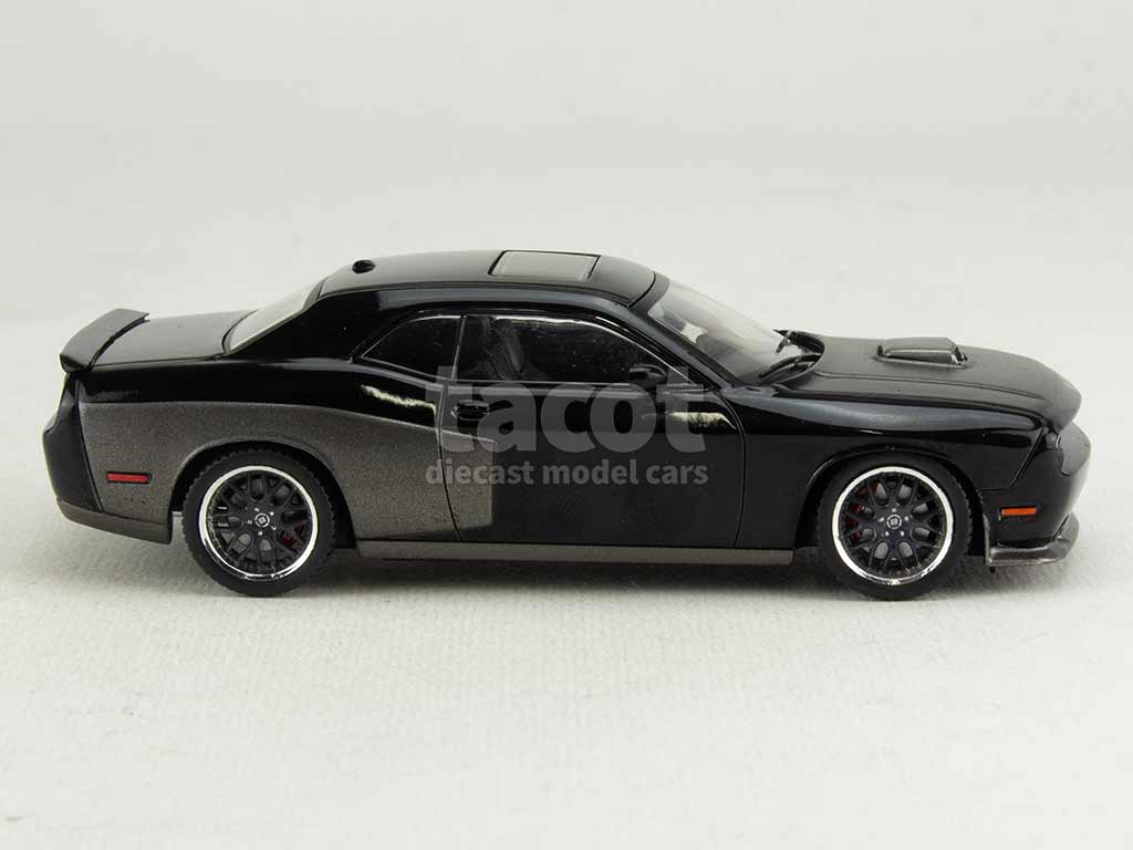 104352 Dodge Challenger SRT 2009