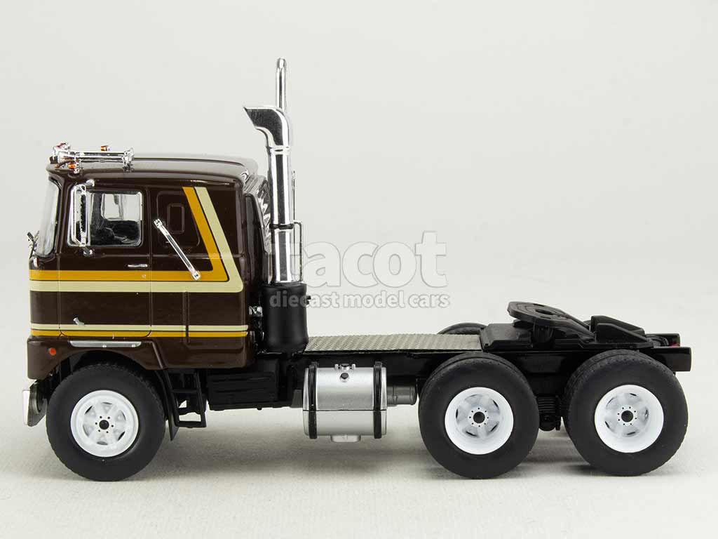 104372 Mack Serie F Tracteur 1977