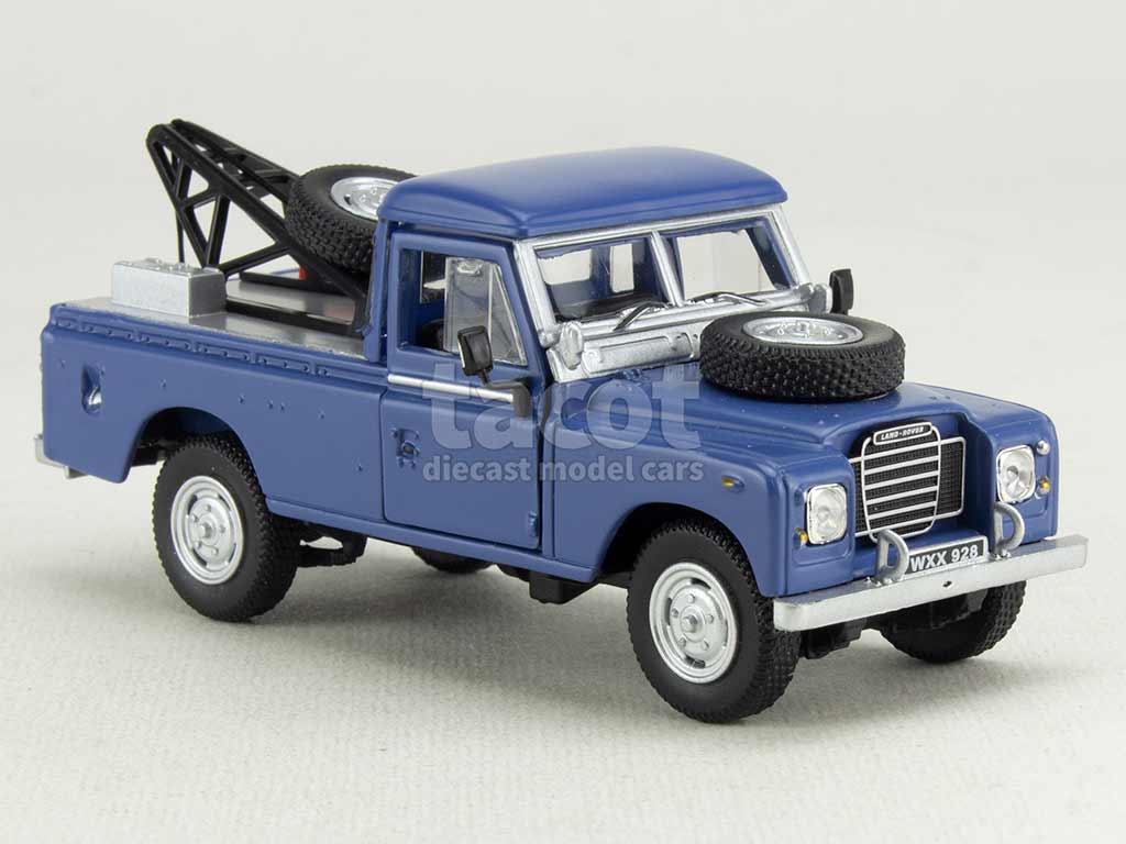 104460 Land Rover 109 Series III Pick-Up Dépanneuse