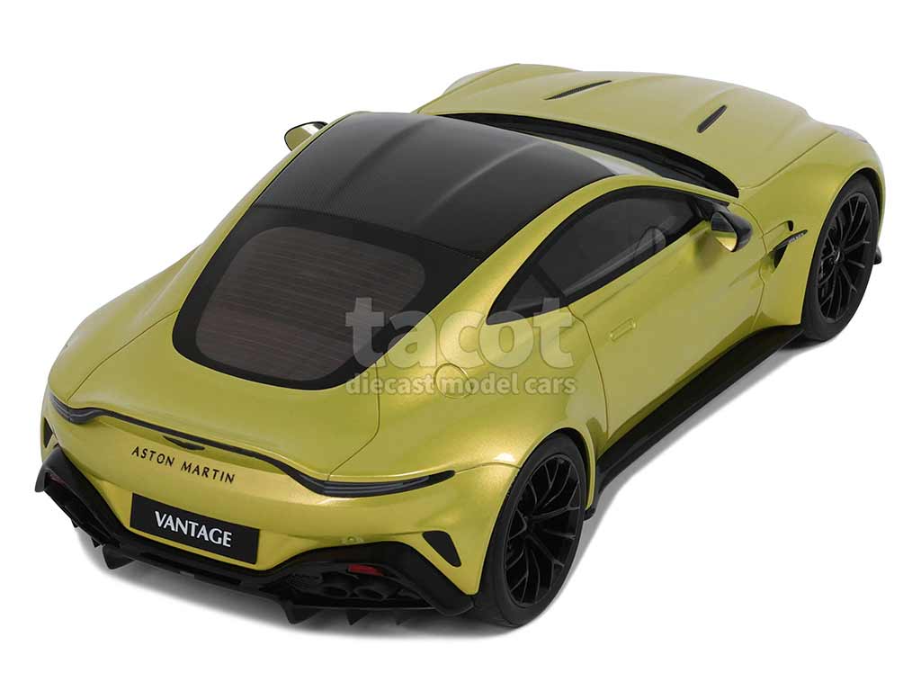 104515 Aston Martin New Vantage 2024