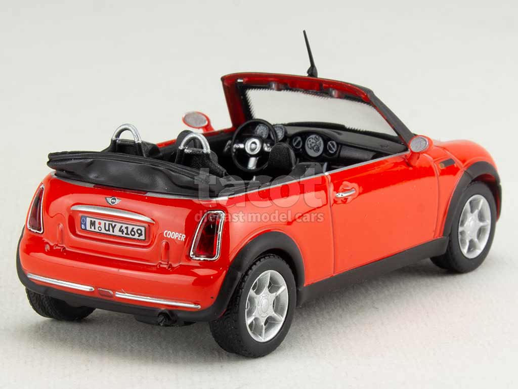 104638 Mini Cooper Cabriolet/ R53 2005