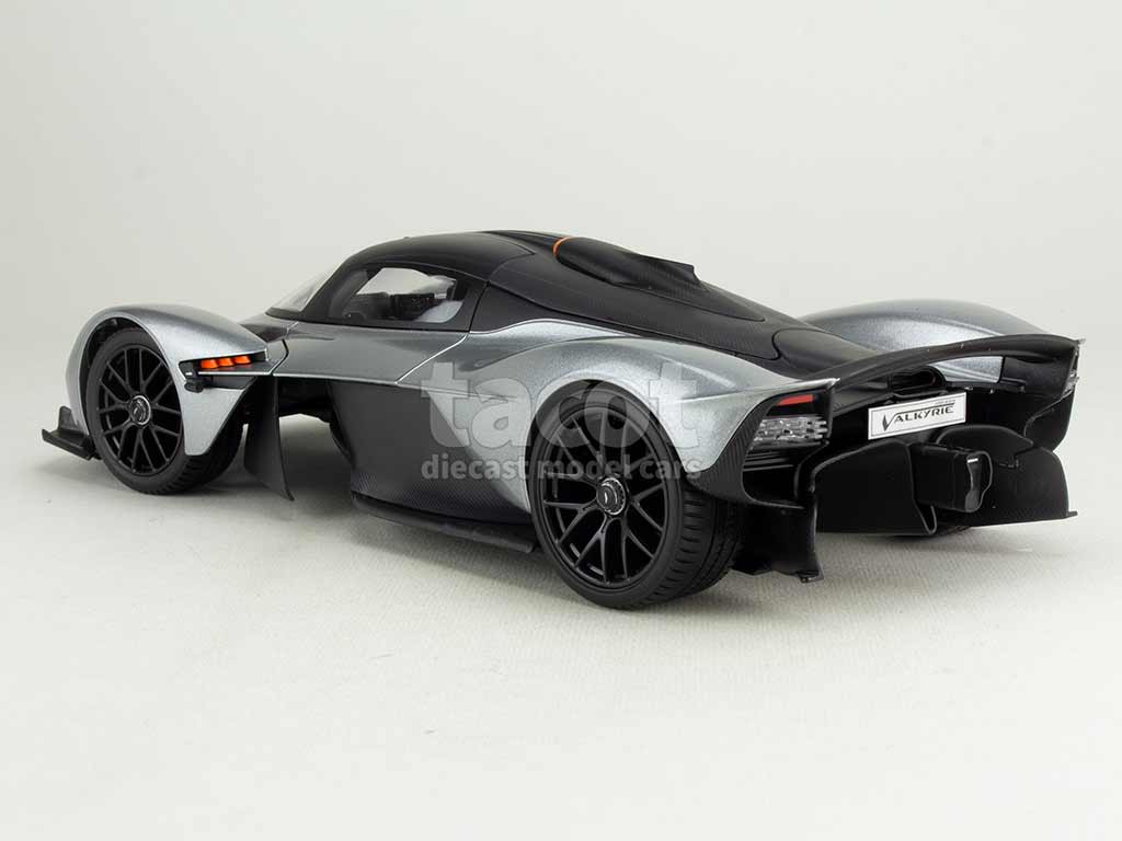 104728 Aston Martin Valkyrie 2022