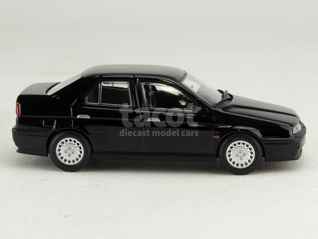 104733 Alfa Romeo 155 1992