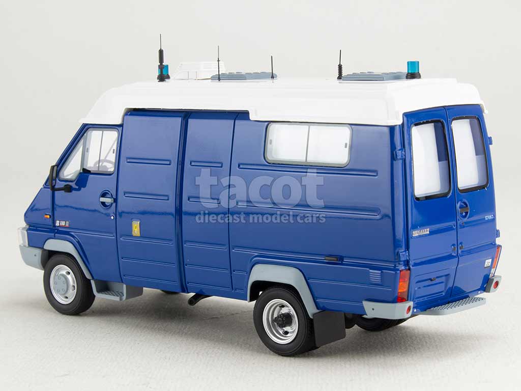 104755 Renault B110 PC Gendarmerie