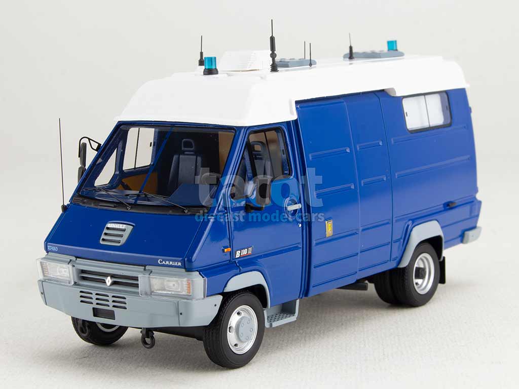 104755 Renault B110 PC Gendarmerie