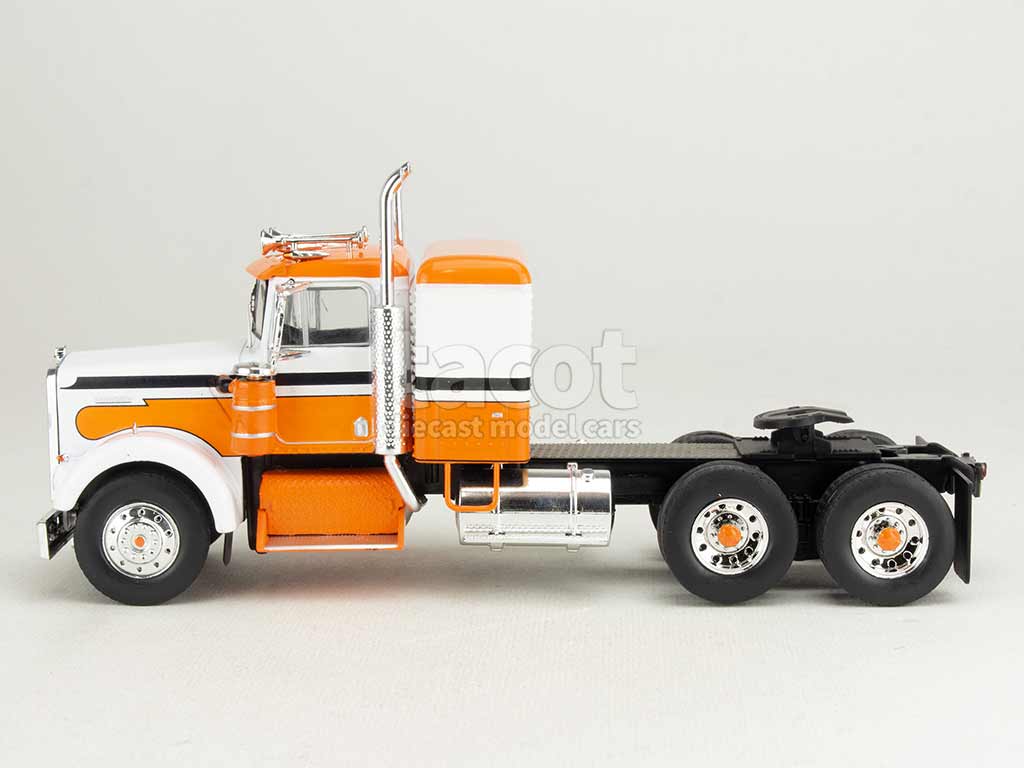 104897 Kenworth W925 Tracteur 1970