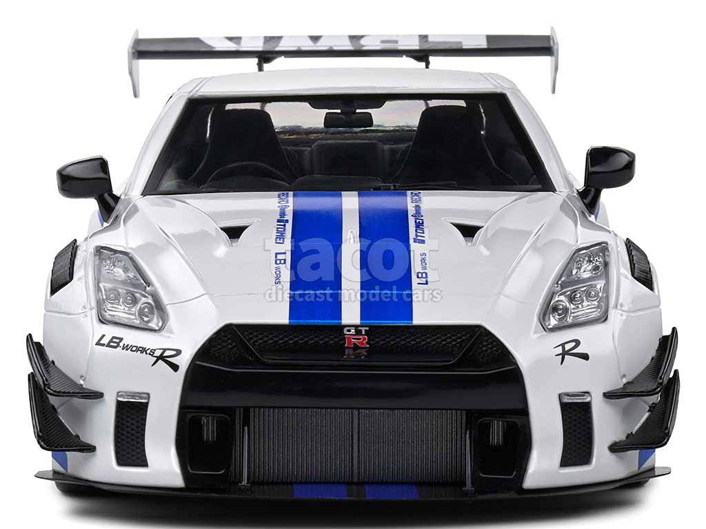 104926 Nissan GTR R35 LB Works Body Kit Type 2 2022