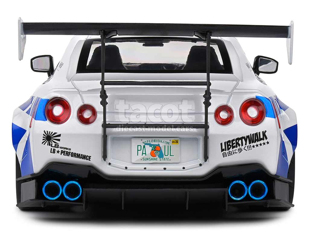 104926 Nissan GTR R35 LB Works Body Kit Type 2 2022