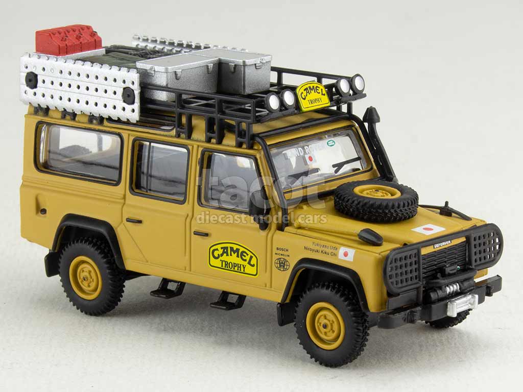 104933 Land Rover Defender 110 Camel Trophy 1989