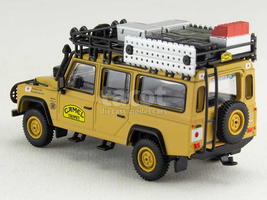 104933 Land Rover Defender 110 Camel Trophy 1989