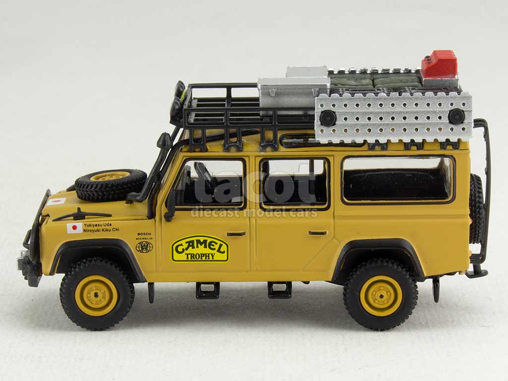 104933 Land Rover Defender 110 Camel Trophy 1989