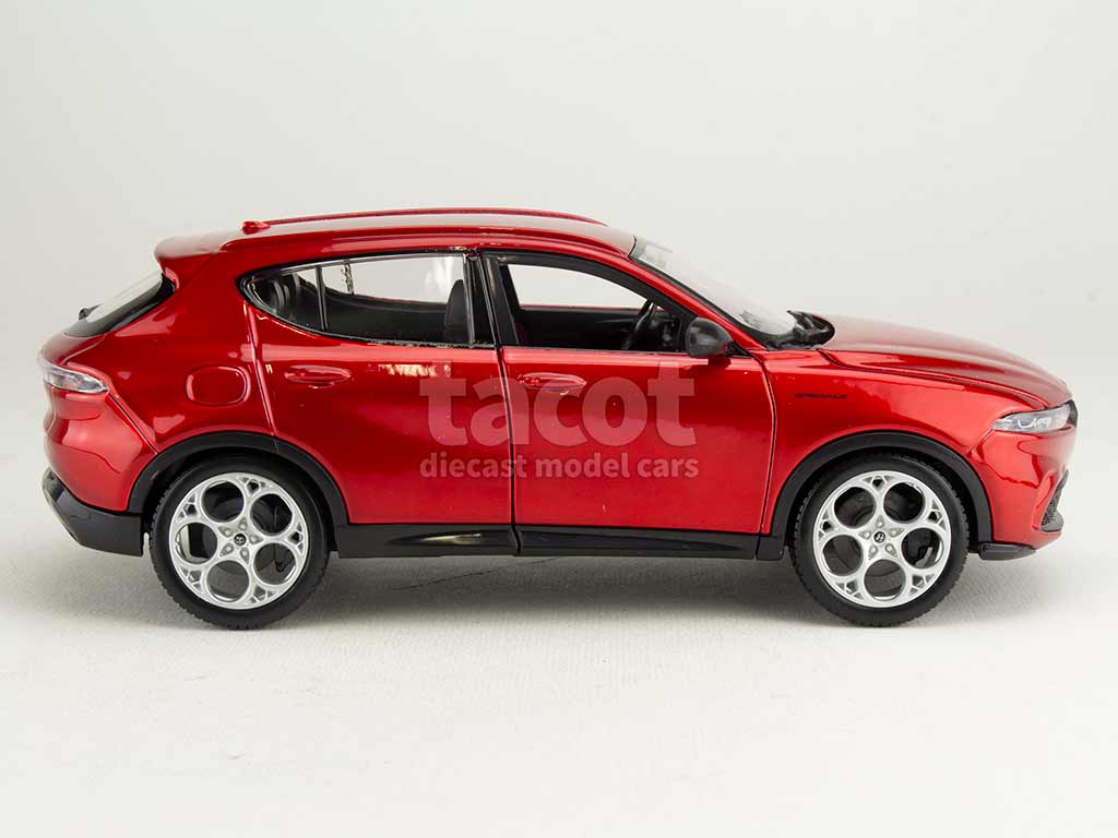 104938 Alfa Romeo Tonale 2022