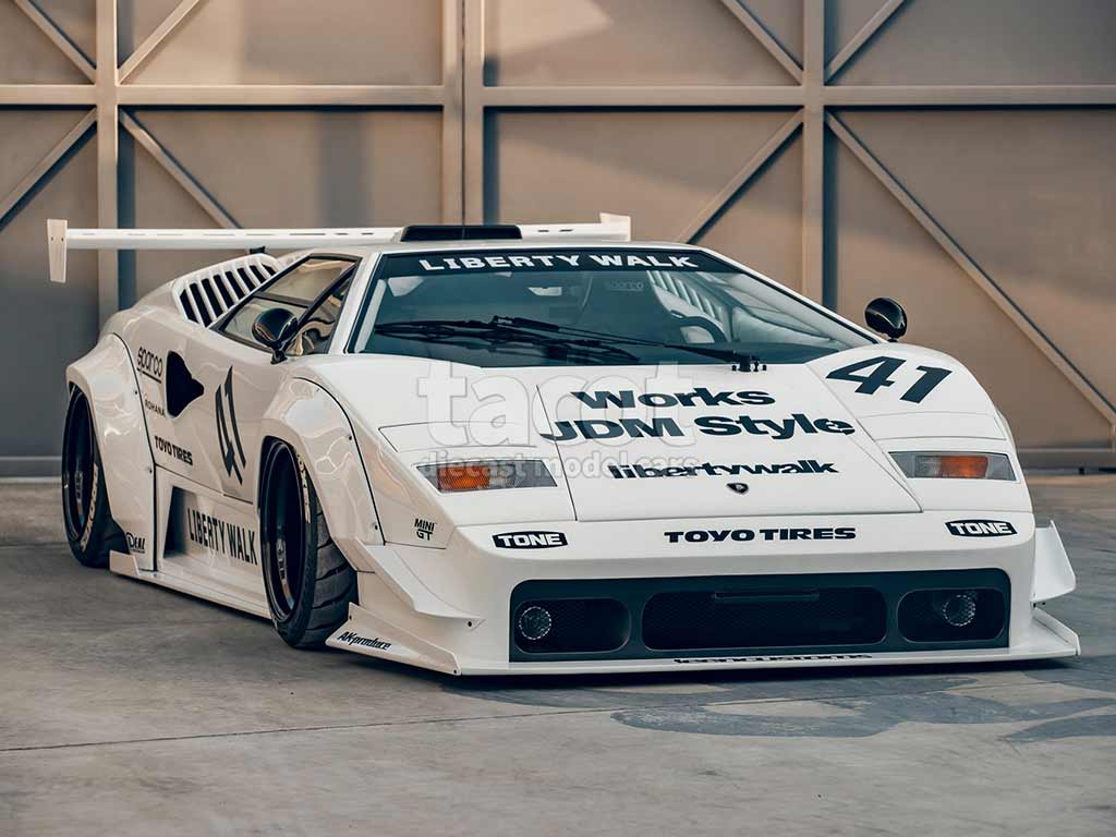 104981 Lamborghini Countach LB Works 2023