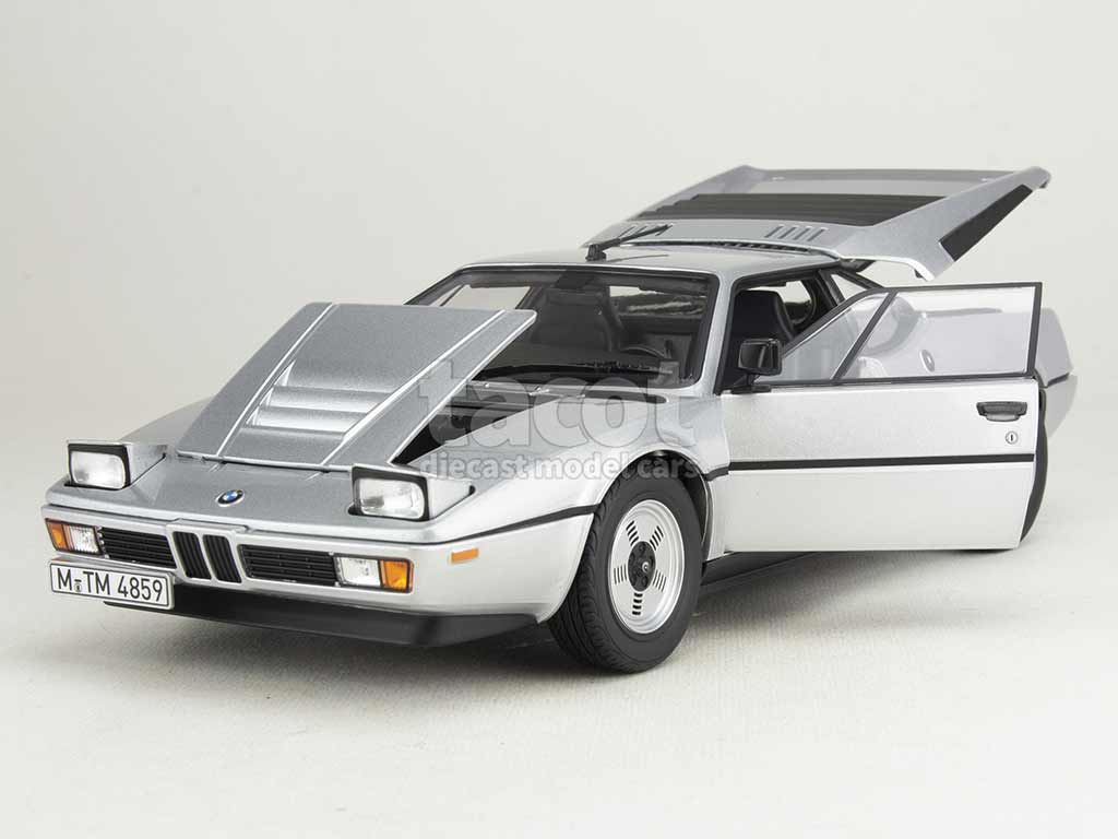 105052 BMW M1 1980