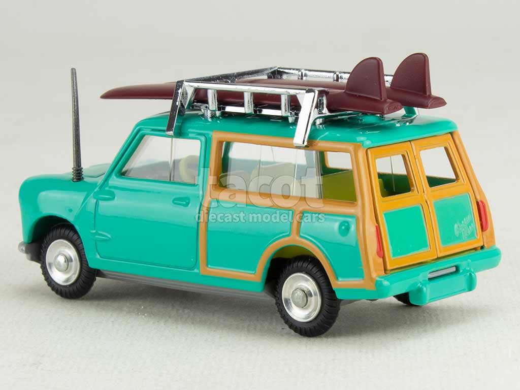 105176 Austin Mini Countryman Surf