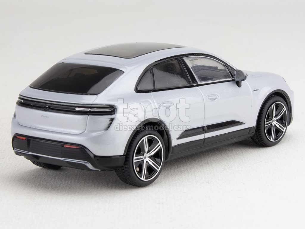 105190 Porsche New Macan Turbo 2025