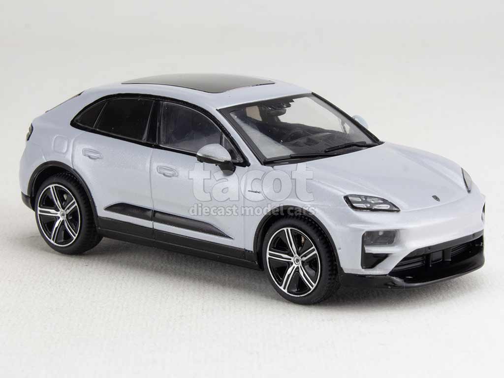 105190 Porsche New Macan Turbo 2025