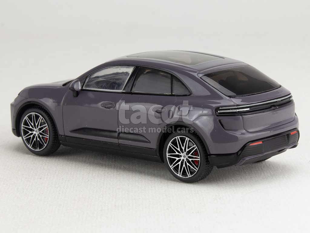 105191 Porsche New Macan Turbo 2025