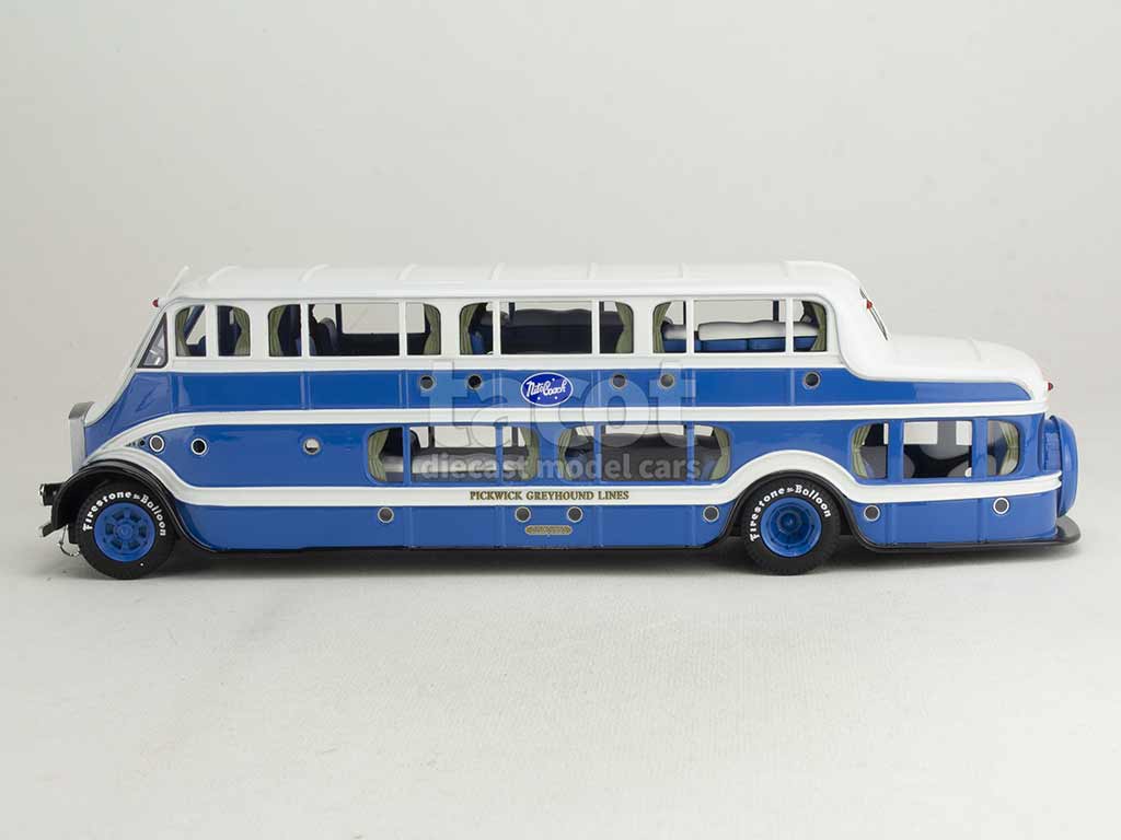 105297 Divers Pickwick Nite Coach 1930