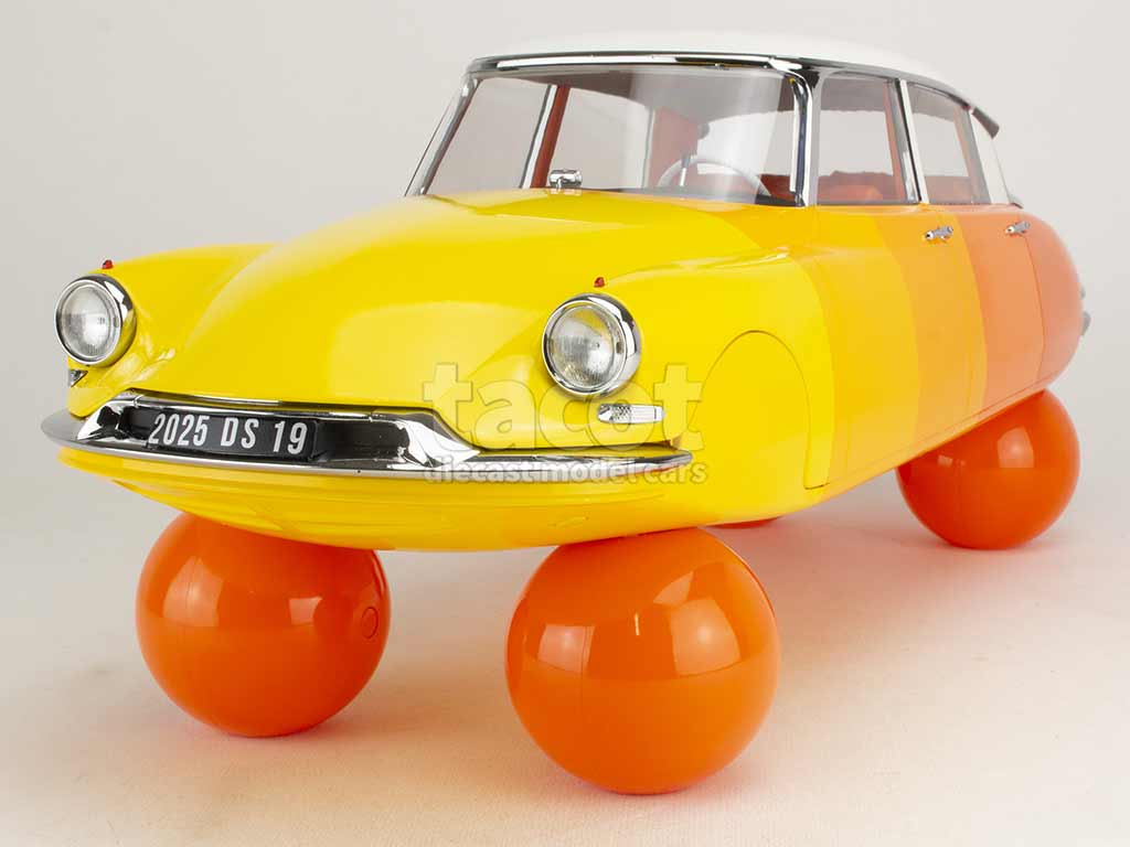 105337 Citroën DS19 Ballons 1959