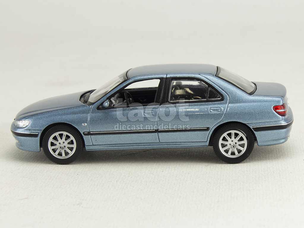 105342 Peugeot 406 Berline 2002