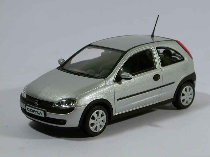 Opel Corsa 2000 Minichamps 1 43 Autos Miniatures Tacot