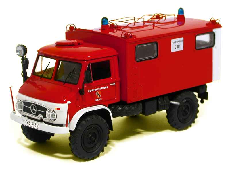 49143 Mercedes Unimog 404S Pompiers