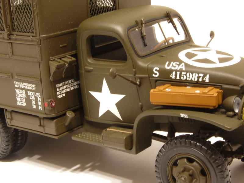 51049 GMC CCKW 353 B2 Box Truck 1943