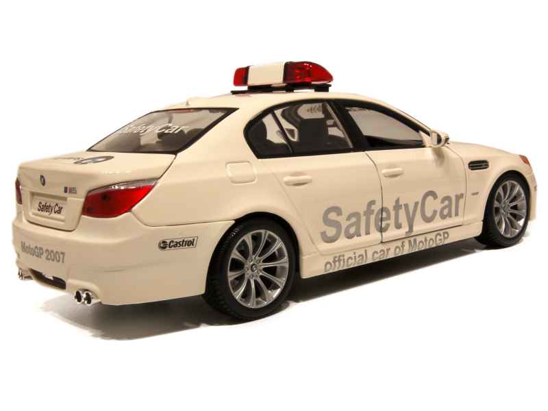 54110 BMW M5/ E60 Safety Car 2005