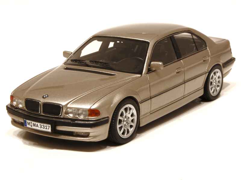 Bmw e38 1 43