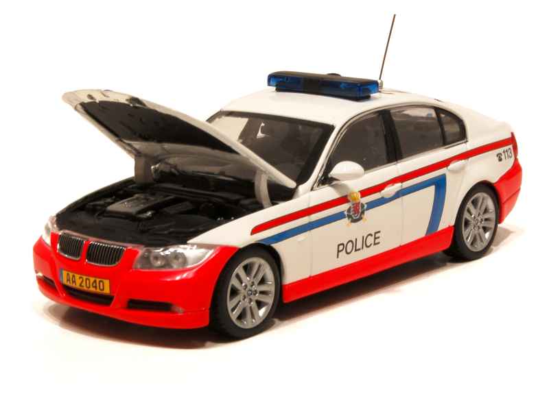 60774 BMW 330Xd/ E90 Police 2005