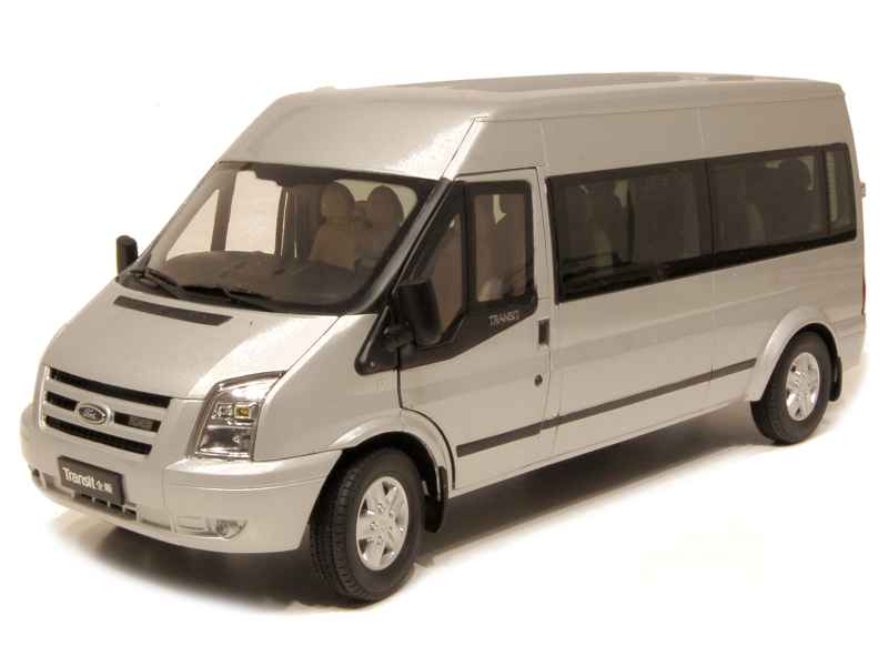 61022 Ford Transit Minibus 2009