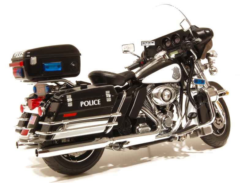 64260 Harley Davidson FLHTP Police Electra Glide 2010