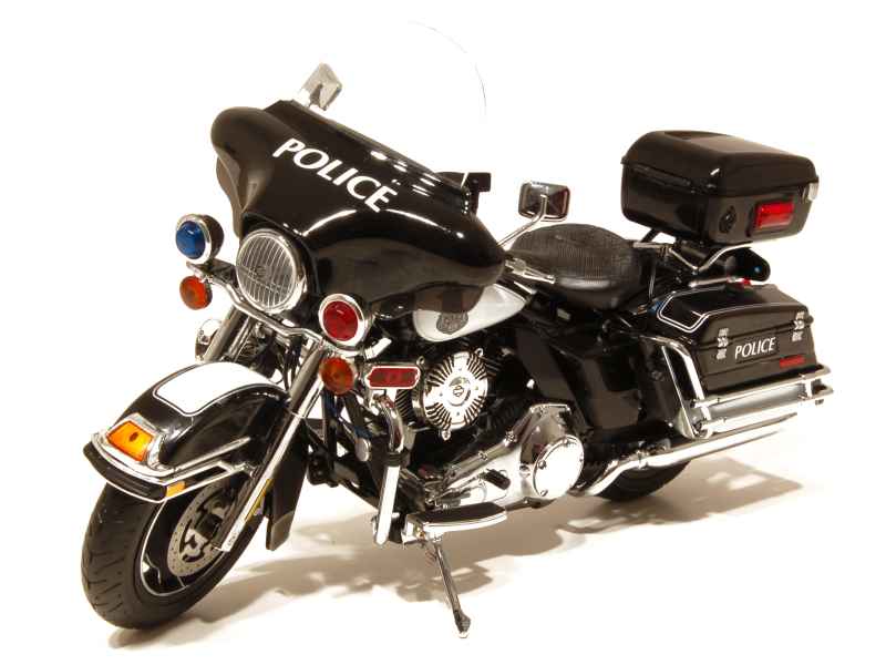 64260 Harley Davidson FLHTP Police Electra Glide 2010