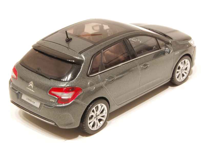 64988 Citroën C4 Berline 2011