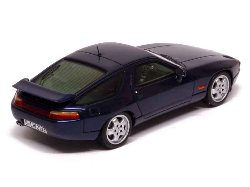 74507 Porsche 928 GTS 1992