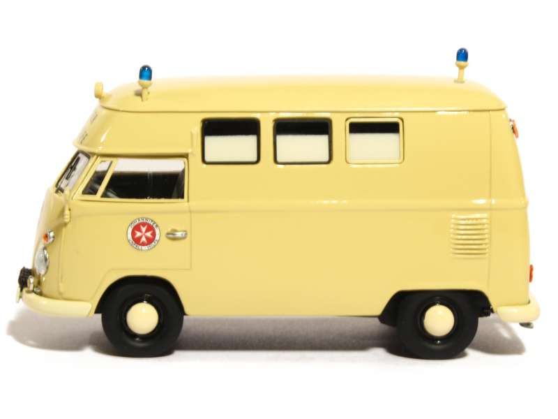 80142 Volkswagen Combi T1 Ambulance 