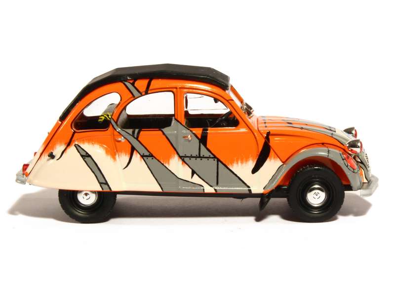 80640 Citroën 2CV Tiger Meet