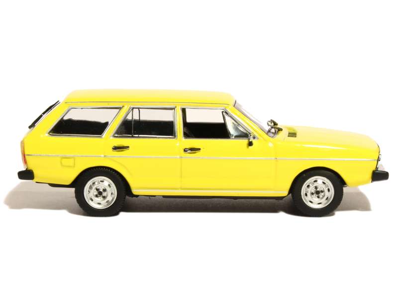 82125 Volkswagen Passat Variant 1974