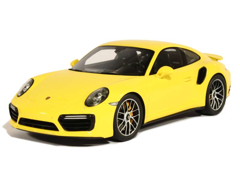 82447 Porsche 911/991 Turbo S 2016