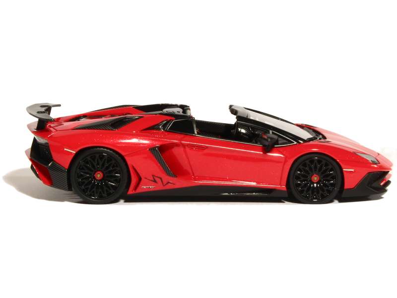 82656 Lamborghini Aventador LP 750-4 SV Roadster 2015