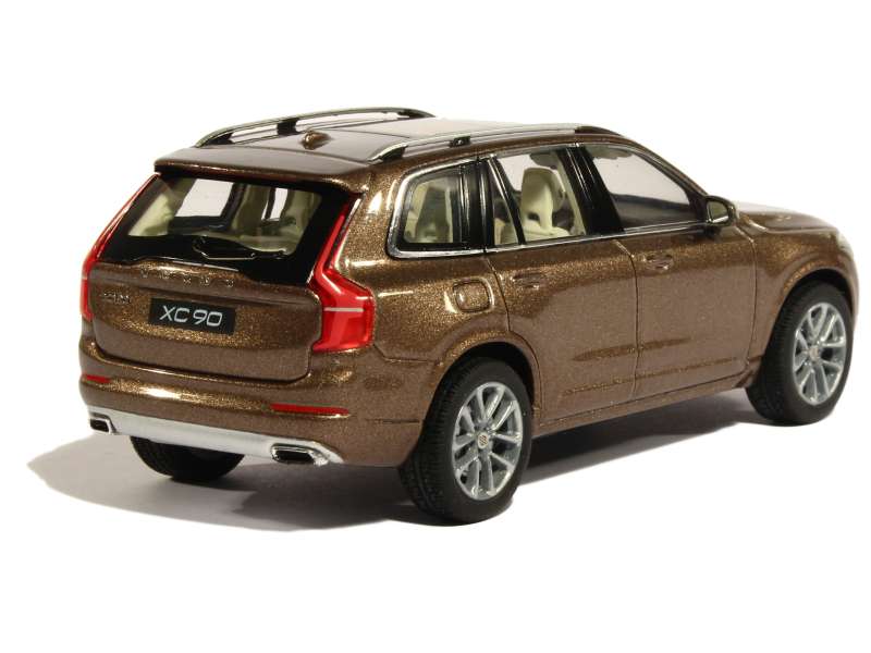 82772 Volvo XC90 2015